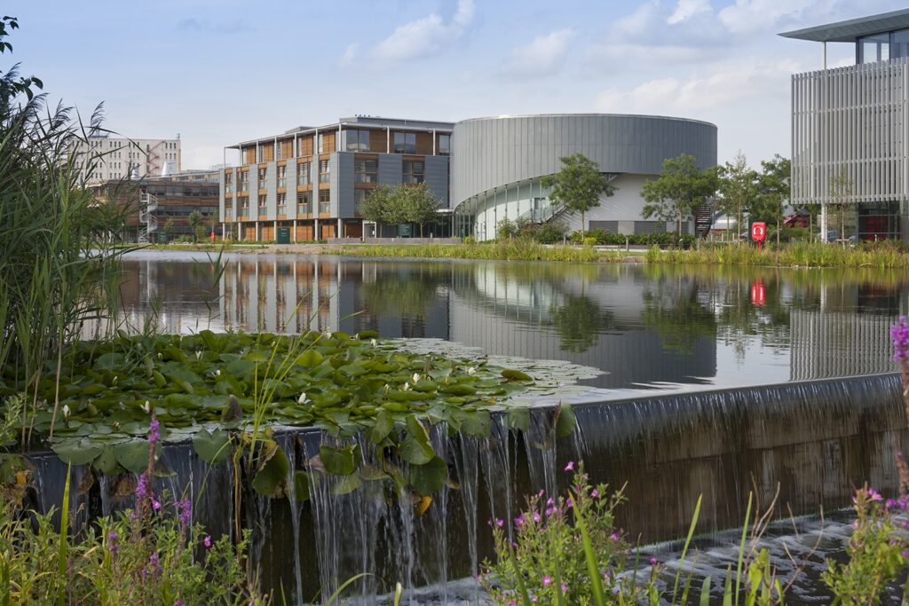 Jubilee Campus Business Sch S lakeside view